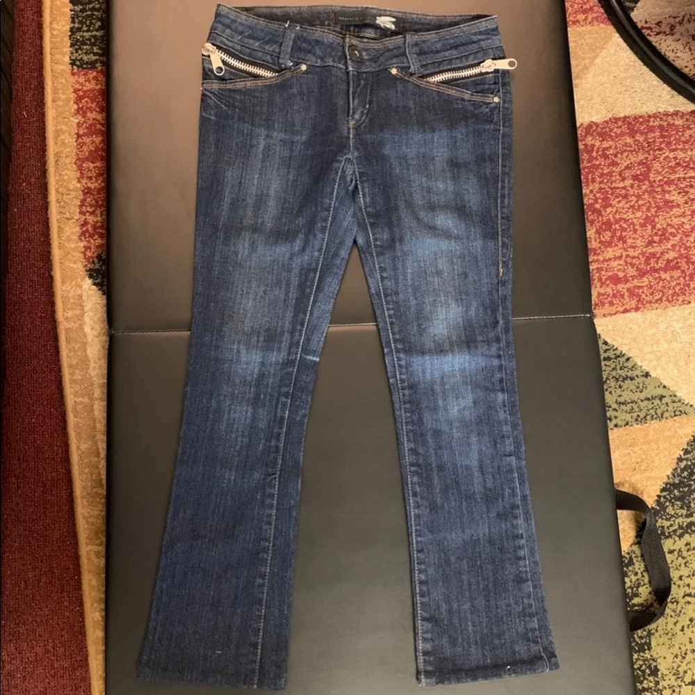 Women’s Light Flare Zipper Jeans